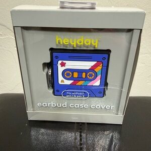 Heyday Retro AirPod/Earbud Case - Cassette Player Design